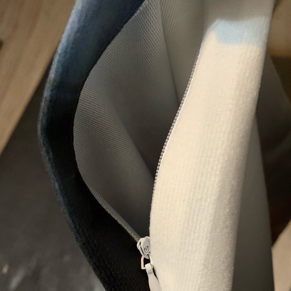 🧛🏻‍♂️ pillowcase - Picture 2 of 2